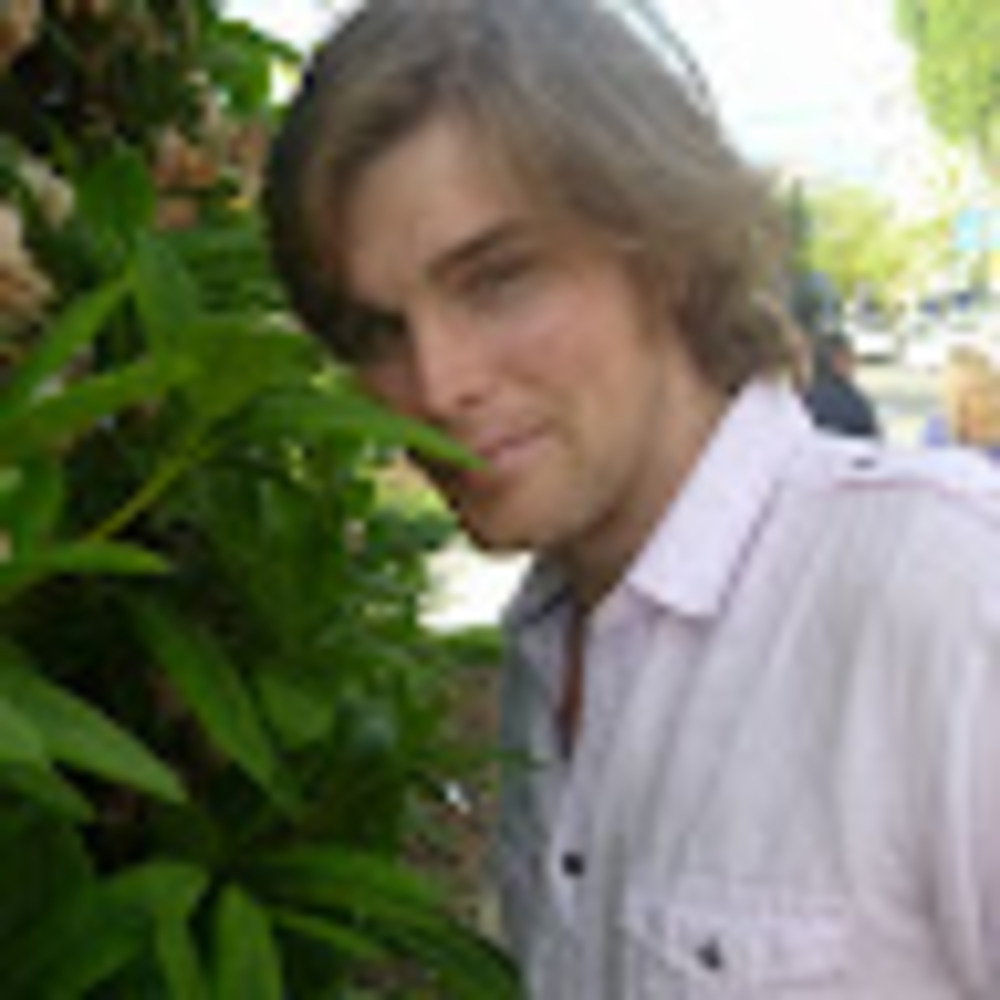 Meet your Posher, Travis